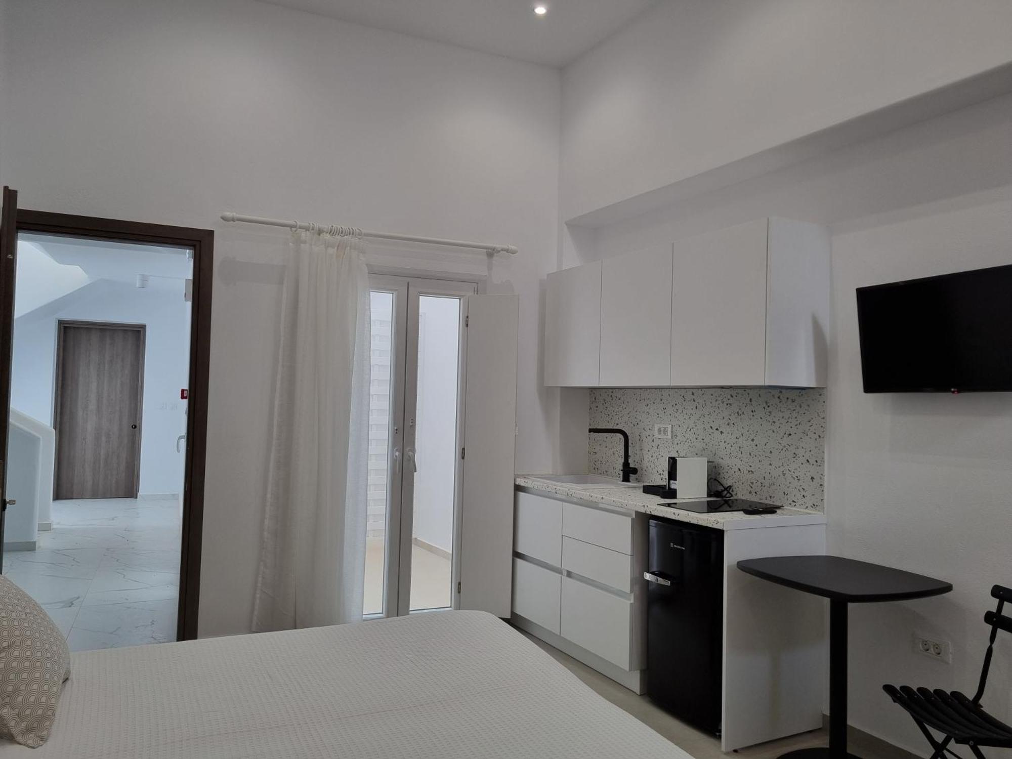Majo Suites Hotel Agia Anna  Ngoại thất bức ảnh