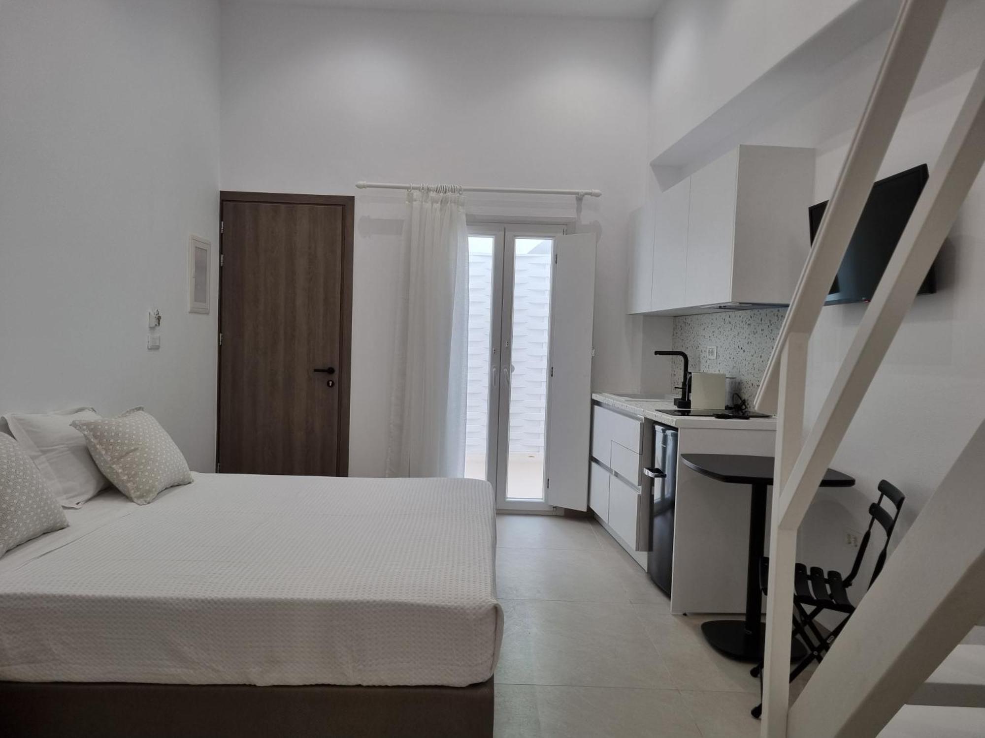 Majo Suites Hotel Agia Anna  Ngoại thất bức ảnh