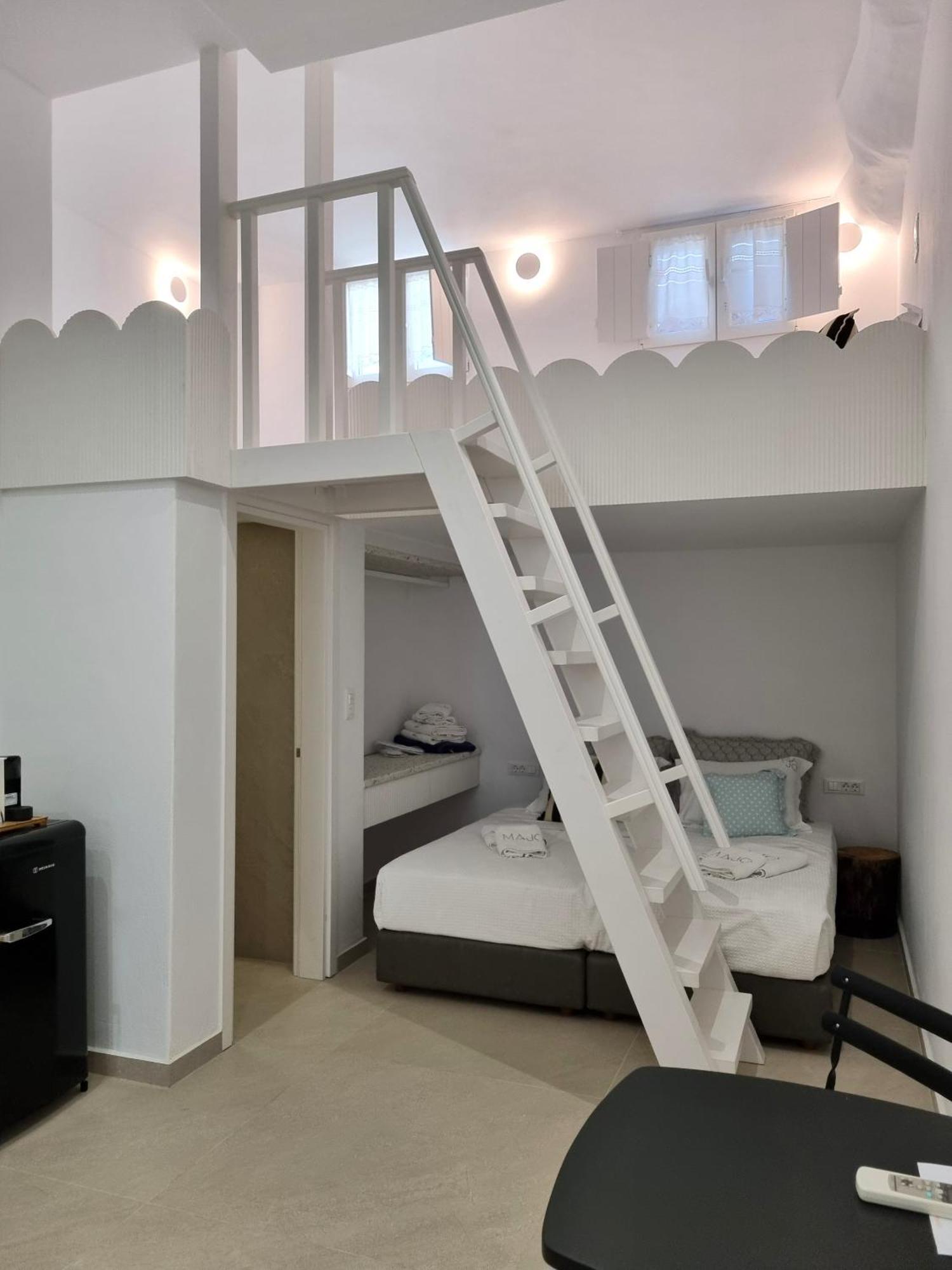 Majo Suites Hotel Agia Anna  Ngoại thất bức ảnh
